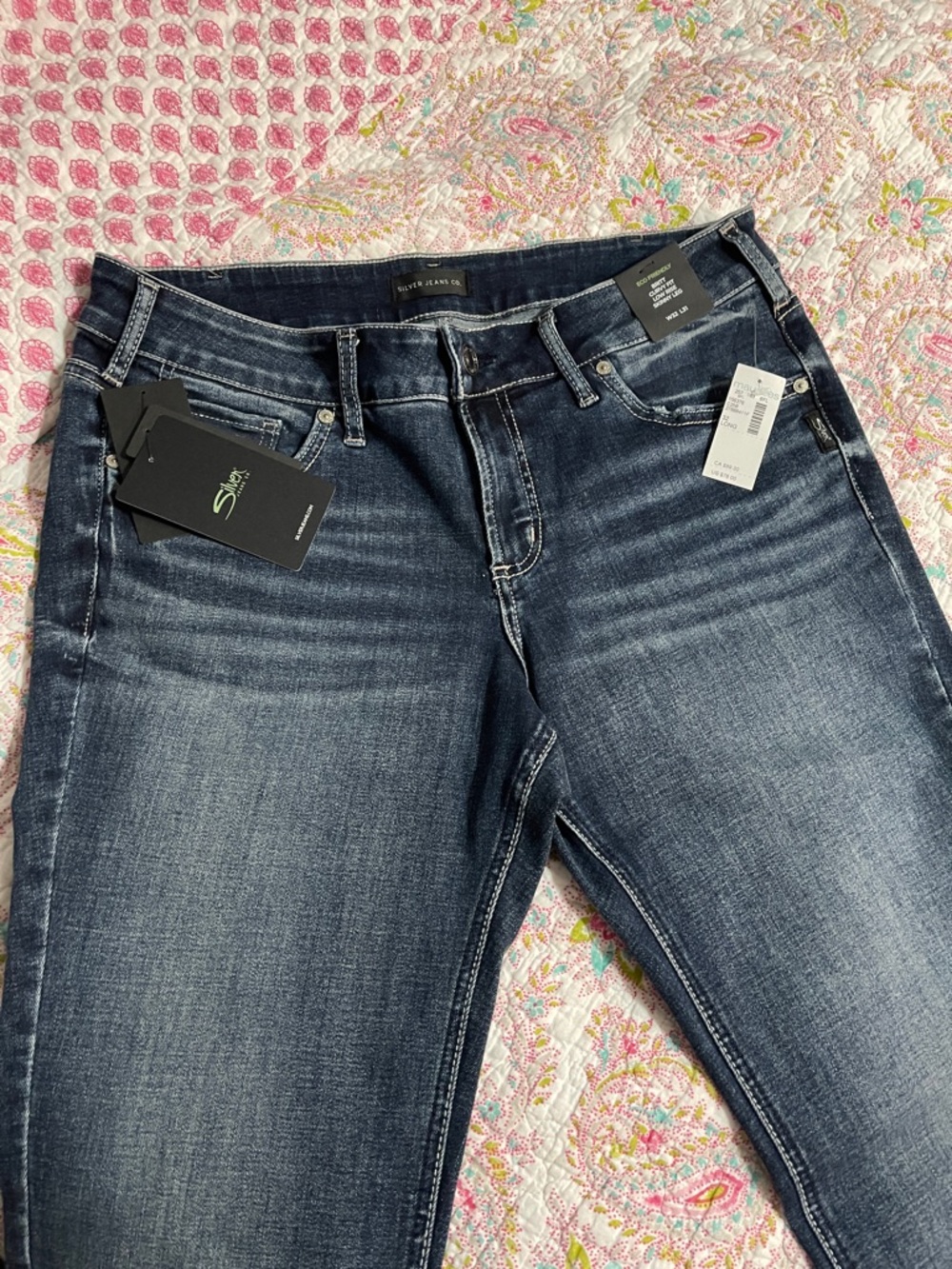 Women’s Silver Dark Wash Blue Jeans - 2 pairs - Picture 4 of 7